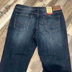Seven jeans never worn
